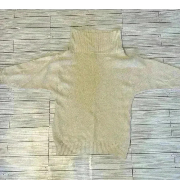 Vintage Sweater Bee by Banff Silk and Rabbit Blend - Picture 3 of 9